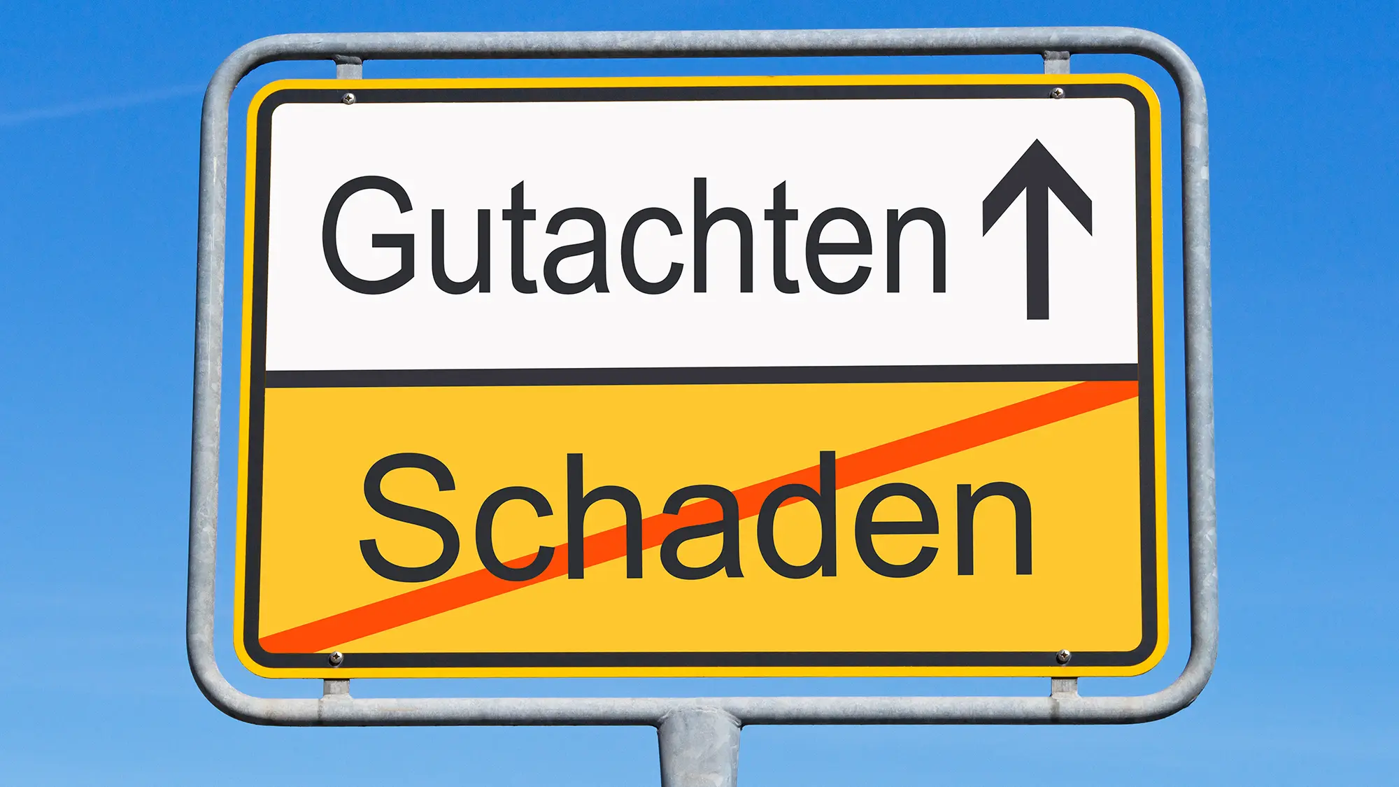Schild mit Aufschrift Gutachten und Schaden